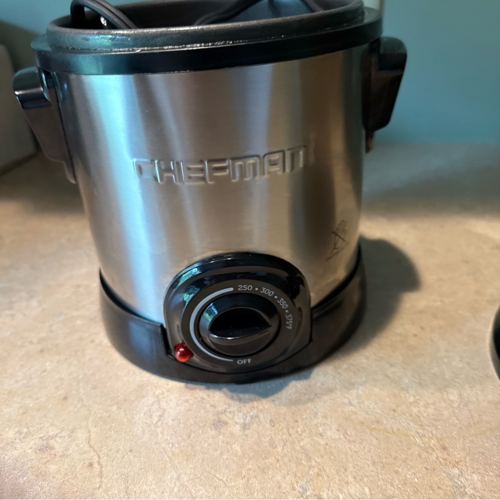 Chefman Fry Guy Deep Fryer - Small Kitchen Appliance -RJ07-M-ss - 4.2 Cup Fries